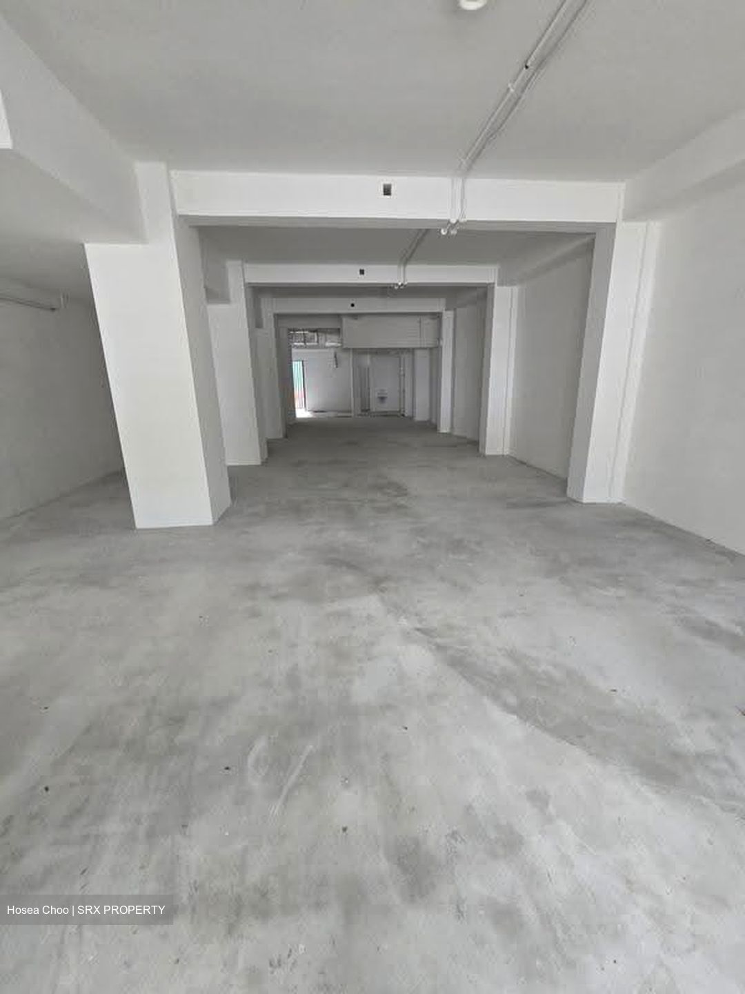 North Canal Road (D1), Retail #624668791
